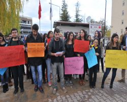 Fen Edebiyat Blm rencilerinden Formasyon protestosu